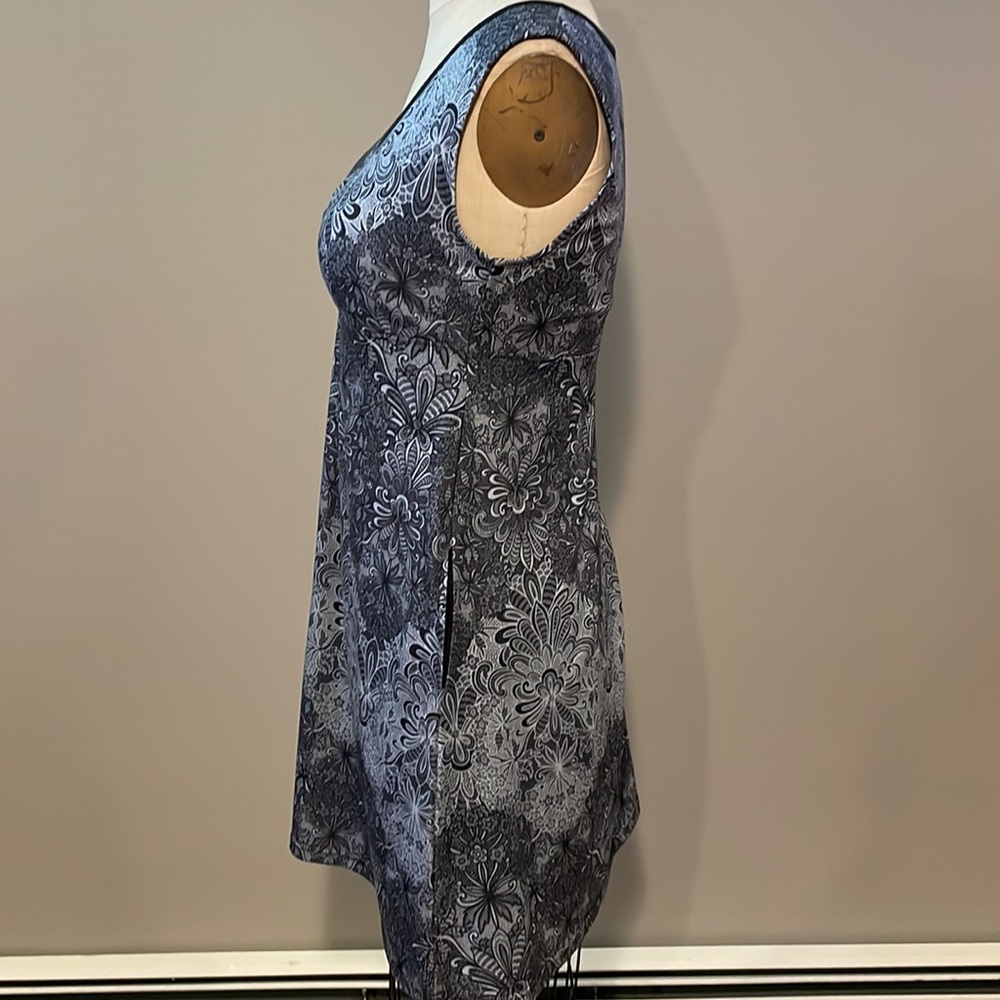 Gerry sleeveless A line paisley dress with pockets and bra top - Picture 4 of 7